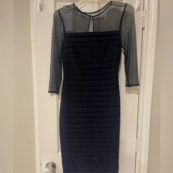 Adrianna Papell Illusion Pleated Body-con Dress Sz 4 Navy - Picture 3 of 11